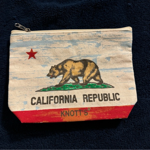 Knott's Berry Farm Tote bags - Picture 9 of 16